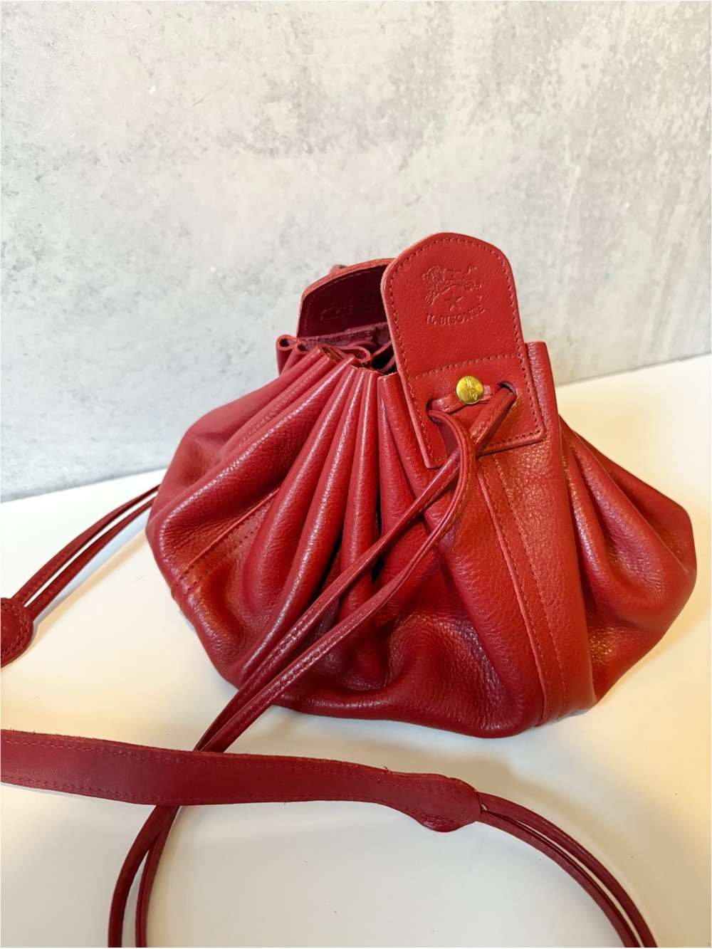 Il Bisonte || Drawstring Leather Crossbody Pouch Accordion Bag Red
